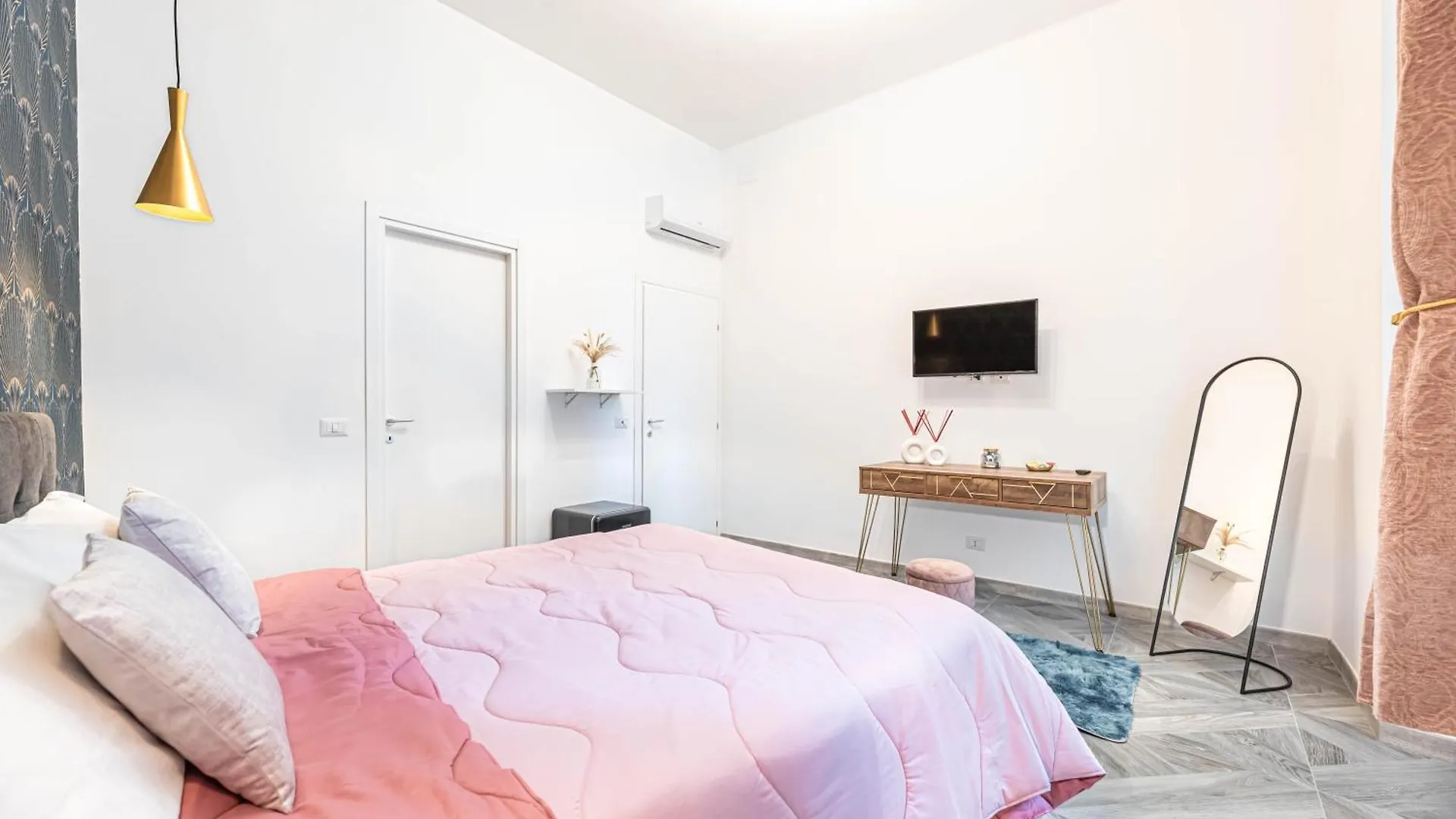 Charming Apartment In The Centre Of Roma